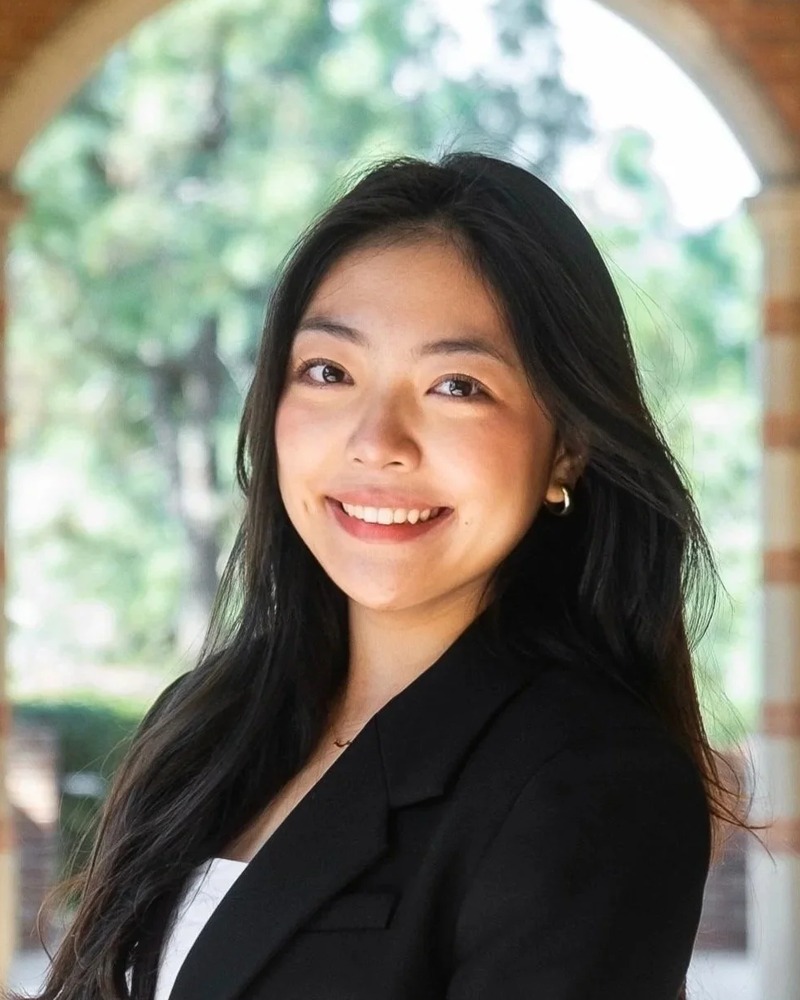 Headshot — Dlency Zheng
